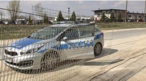 [VIDEO] Zepsuty i okradziony ciągnik wart 600 tysięcy odzyskali rolnicy spod Słupska z warszawskiego parkingu BGŻ BNP PARIBAS. Drugi ciągnik i ładowarkę już wywieźli ze stolicy. Pomoc udręczonym rolnikom zaoferował Jarosław Kaczyński!
