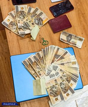 [VIDEO] Rozbita grupa, zlikwidowane agencje towarzyskie w wielkiej brytanii, zatrzymani podejrzani