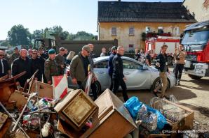 [VIDEO] Andrzej Duda z wizytą na terenach powodziowych