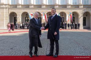 [VIDEO] Historyczna wizyta Króla Szwecji wraz z małżonką w Polsce po 15 latach. Prezydent Karol Nawrocki: relacje są doskonałe