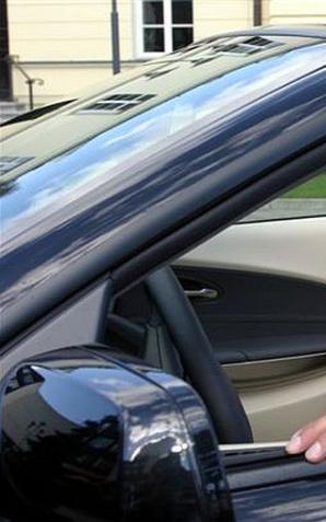 Rutkowski poszukuje K. Waśniewskiej na świecie: 30 tys. zł nagrody