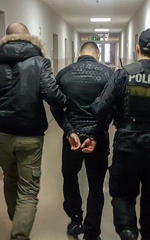 Zielona Góra: Zuchwała kradzież 350 tys. zł. Dzięki policjantom właściciel kantoru szybko odzyskał pieniądze