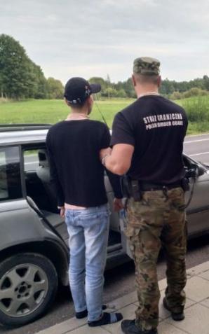Na granicy z Litwą zatrzymani nielegalni imigranci z Wietnamu wraz z łotewskim przewodnikiem