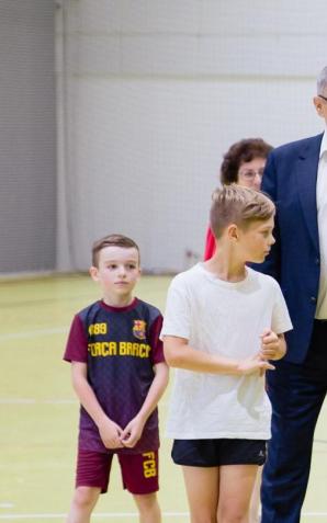 [VIDEO] Premier w Raszynie: rozpoczynamy wielki program budowy wielofunkcyjnych hal łukowych