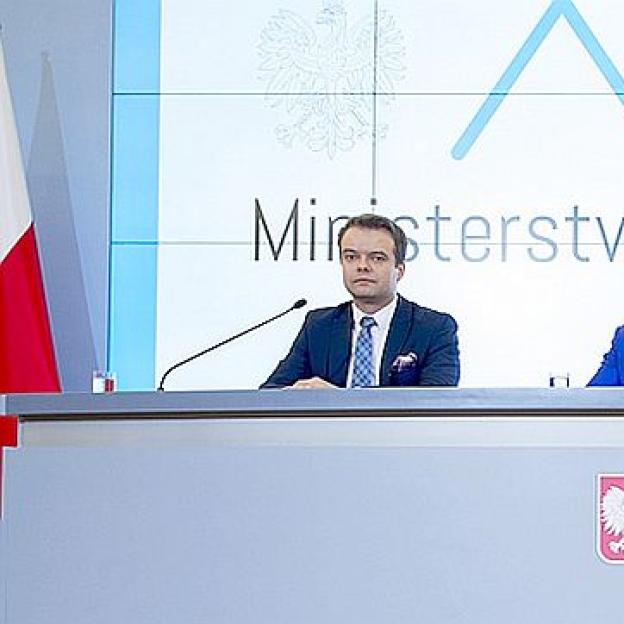 Premier Beata Szydło: Rząd przyjął ustawę o sieci szpitali. Szereg wdrażanych w służbie zdrowia zmian służyć ma dobru Pacjenta